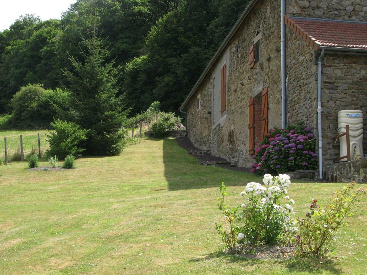 Bed and Breakfast Le Peyroux à Teilhet  Extérieur photo